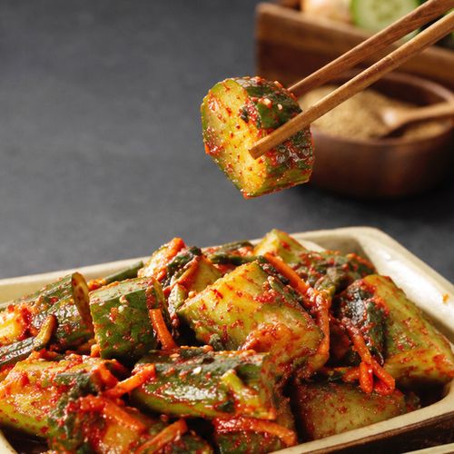 청우 진짜 맛있는 100% 국내산 오이향 오이김치 800g의 썸네일
